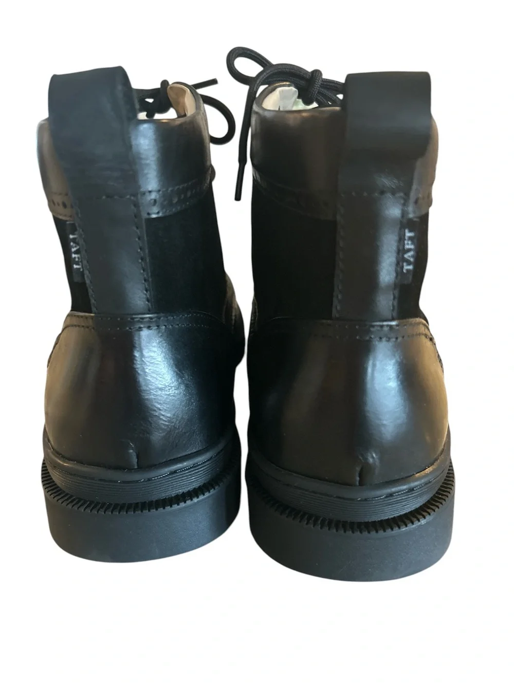 Black Men's Wingtip Taft 365 Lace-Up Boots size 11 New in box